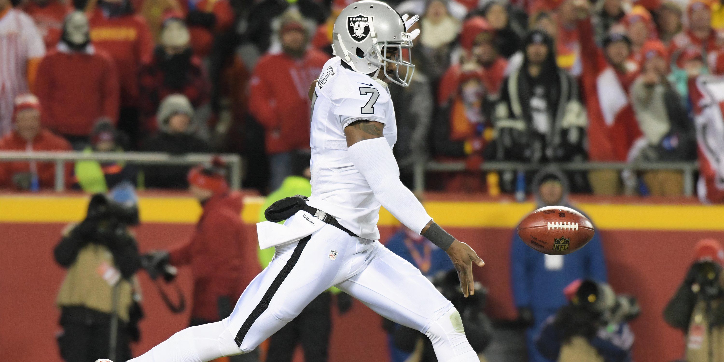 Marquette King punts for the Raiders 