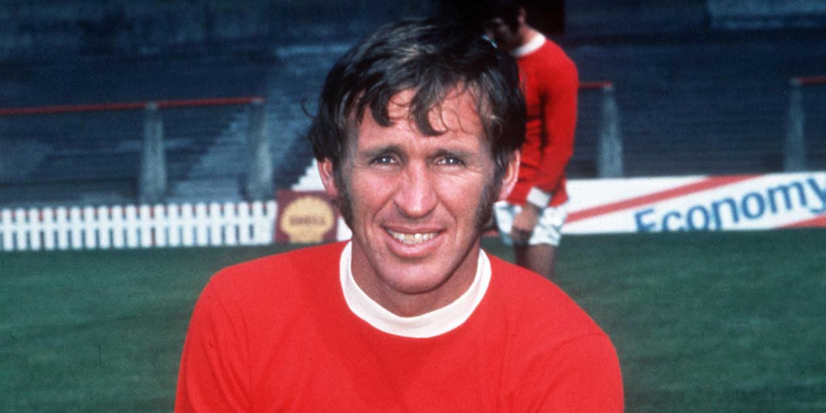 10 Greatest Manchester United Midfielders in Football History Ranked