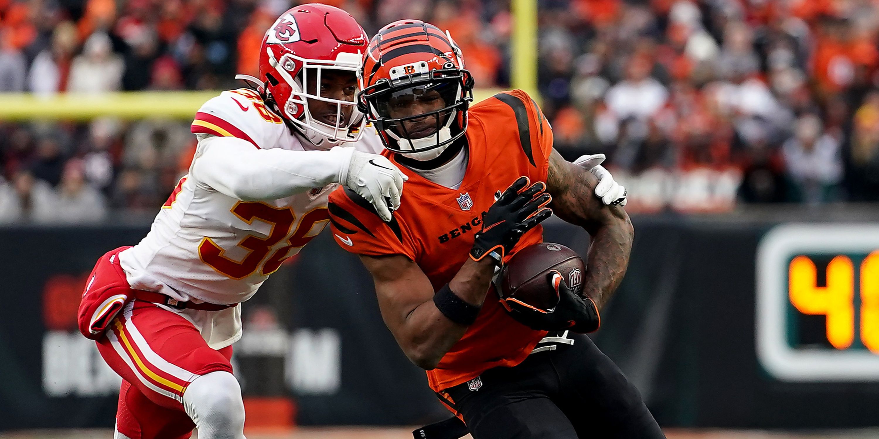 10 NFL Rookies With the Most Receiving Yards in a Game