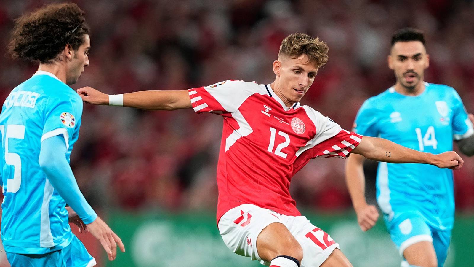 Everton Have 'Opened Talks' to Sign Napoli's Jesper Lindstrom