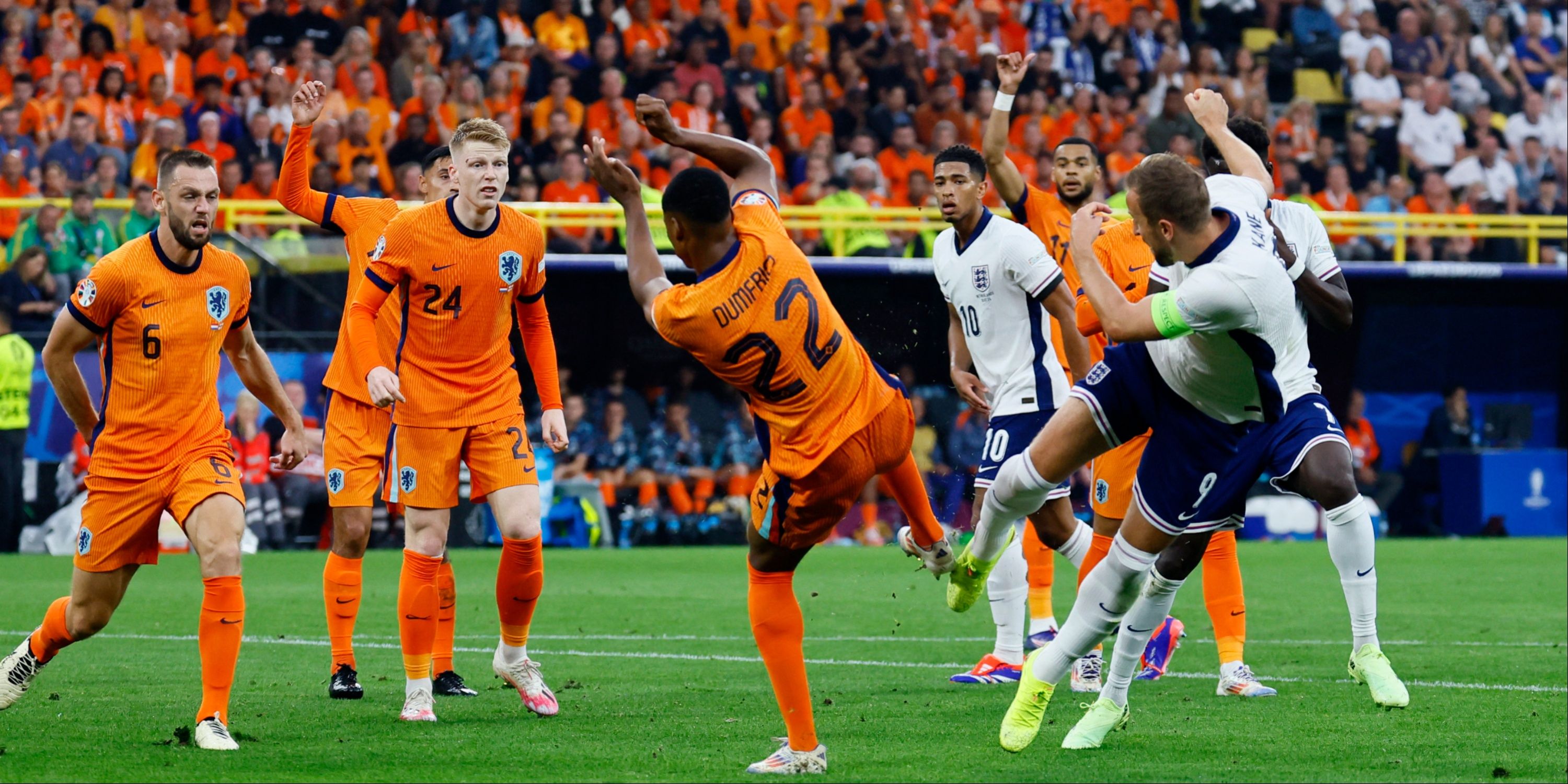 Harry Kane wins penalty vs Netherlands