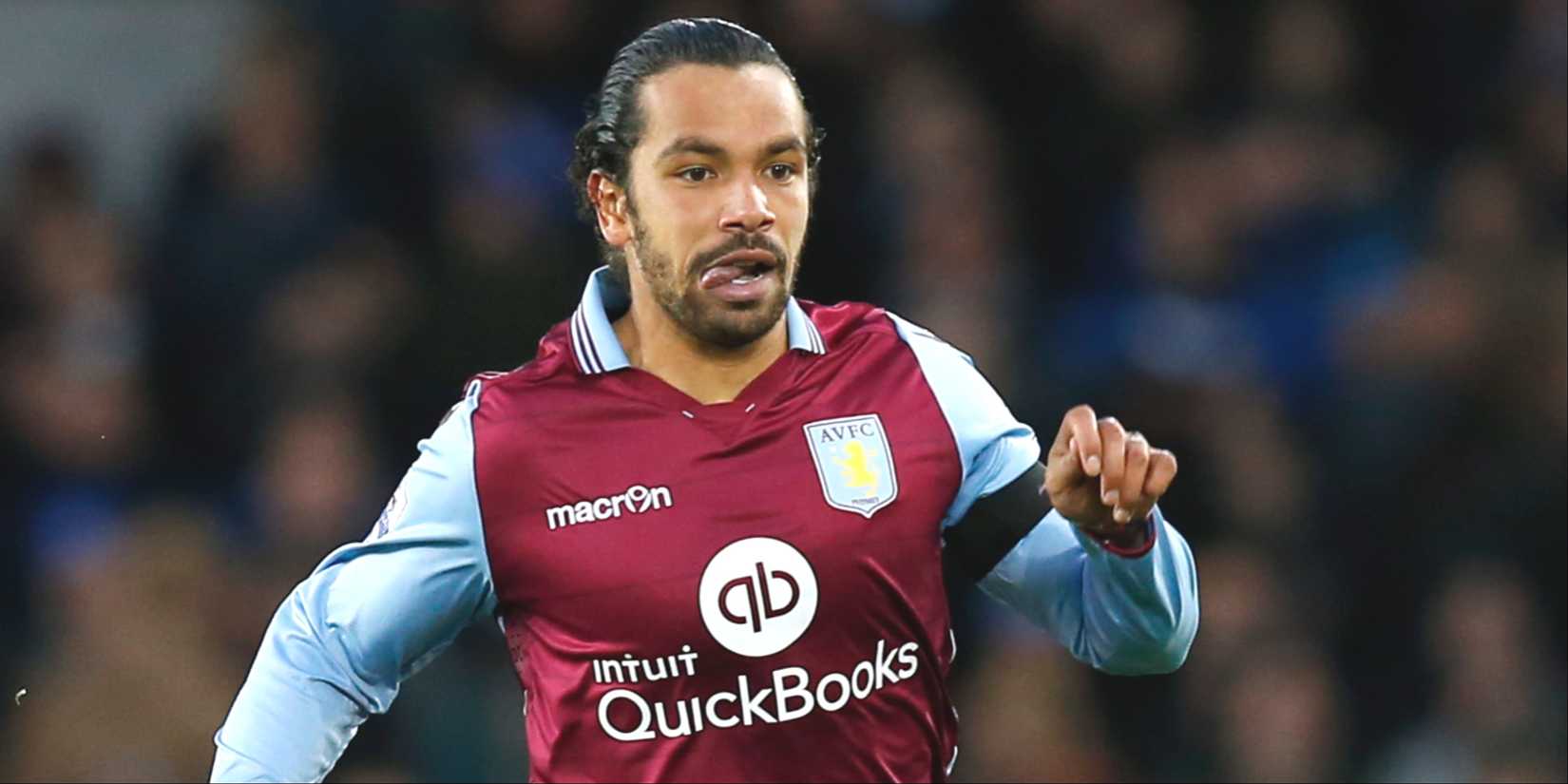 Kieran Richardson in action for Aston Villa