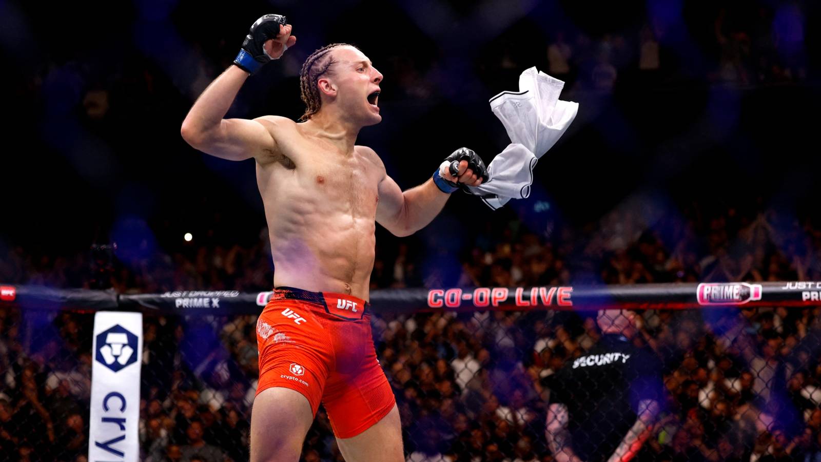 Paddy Pimblett Chokes Out King Green At UFC 304