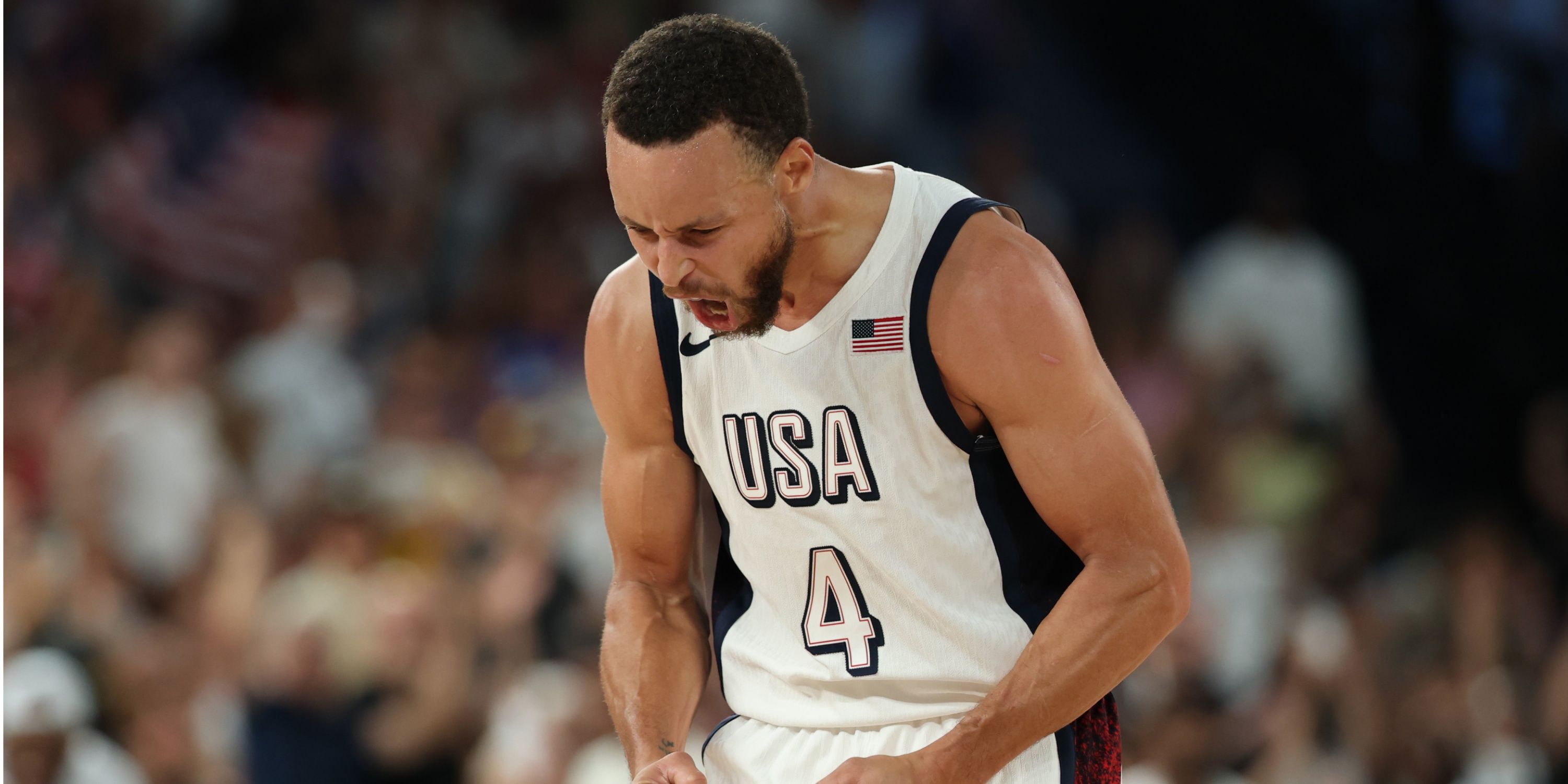 Stephen Curry, Team USA reacts