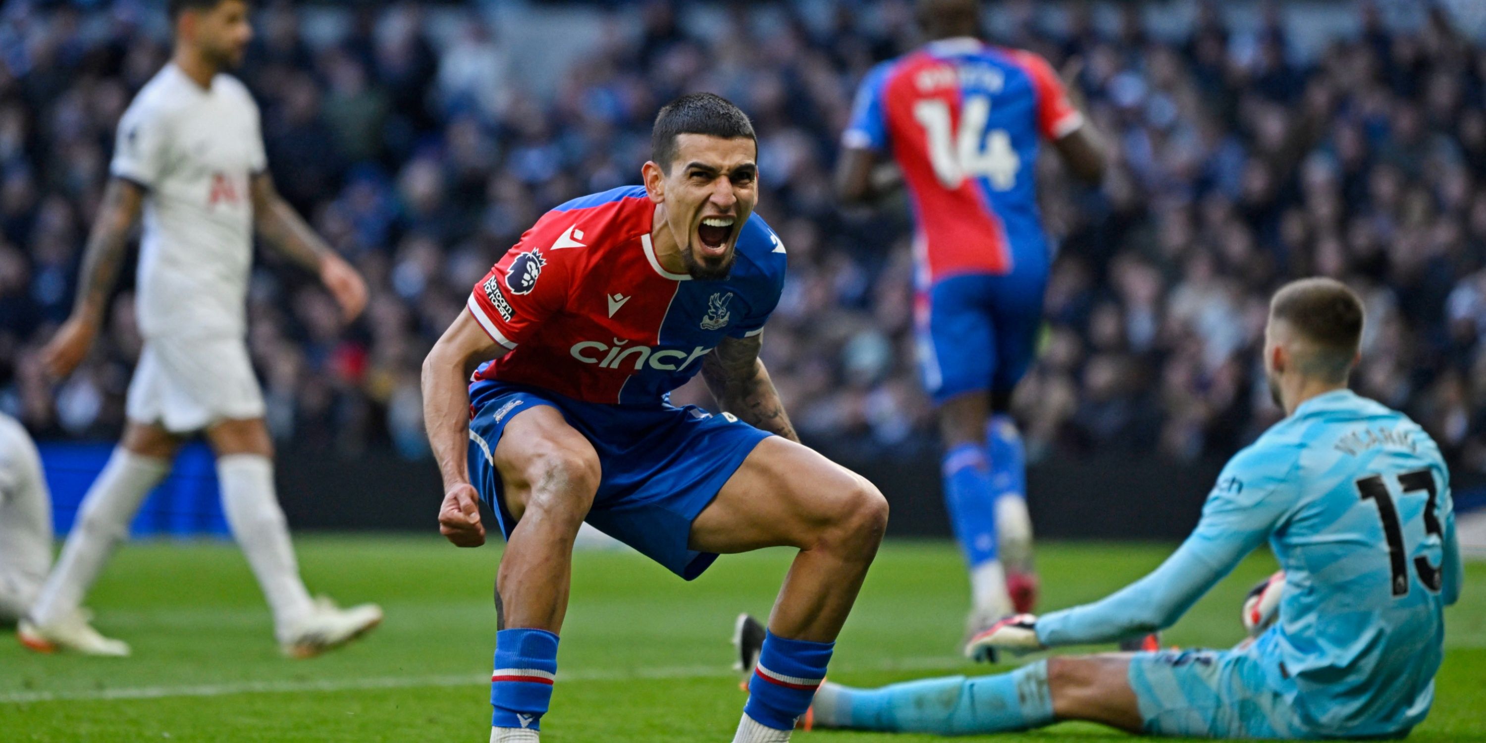 Daniel Munoz vs Tottenham Hotspur