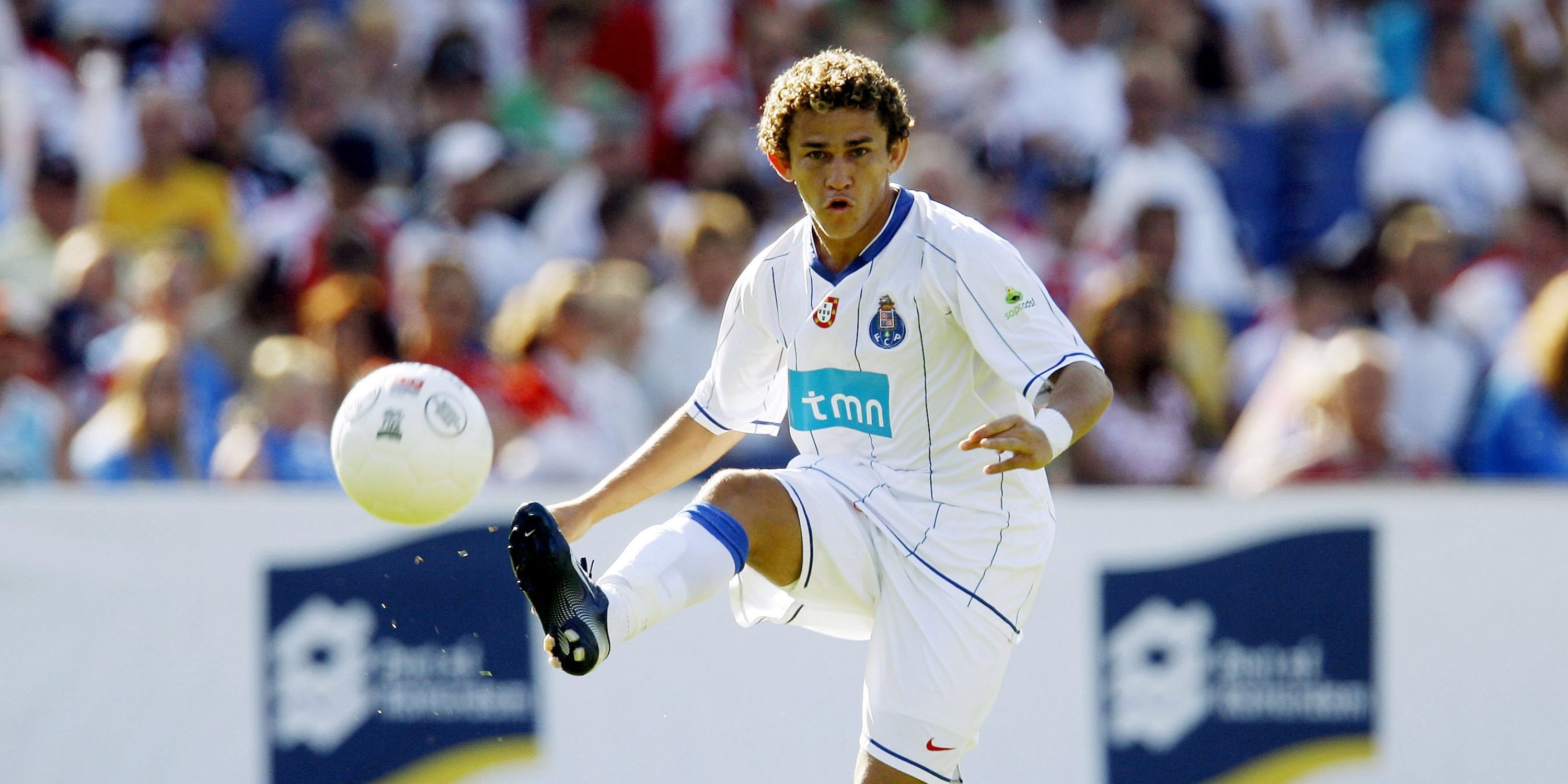 Leandro Lima playing for Porto