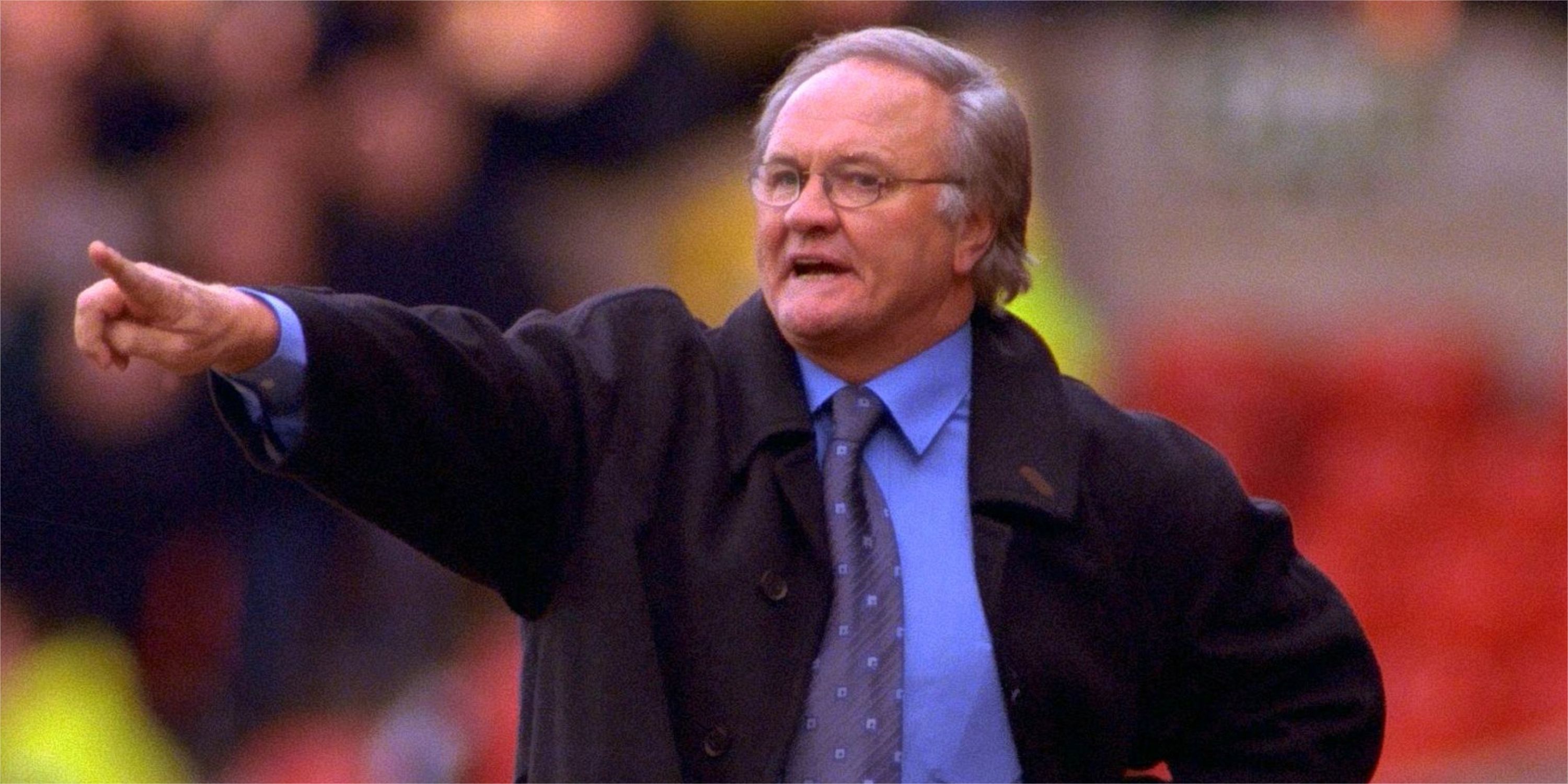 Ron Atkinson in action for Nottingham Forest