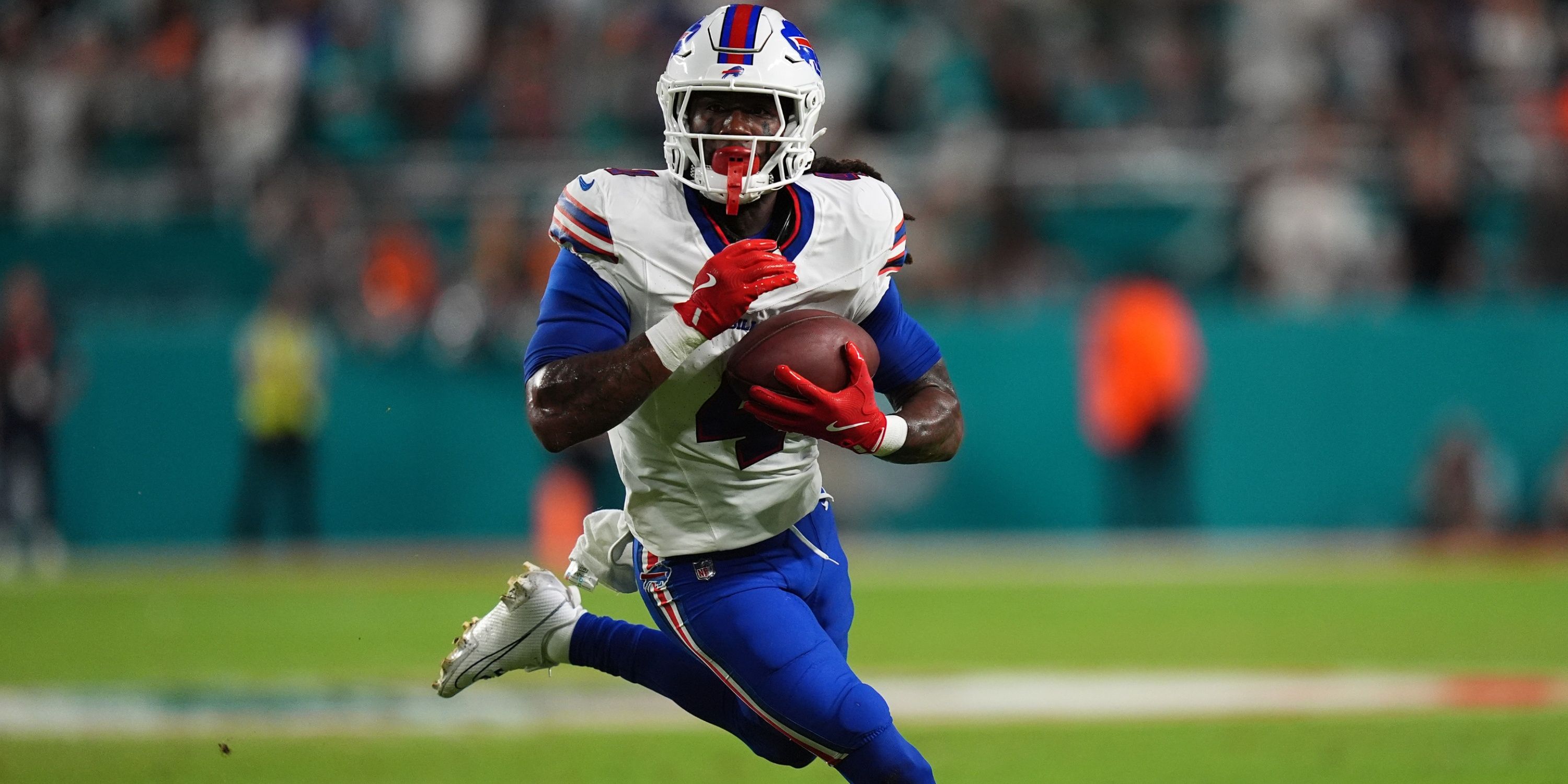 Bills RB James Cook rushes for touchdown against Dolphins