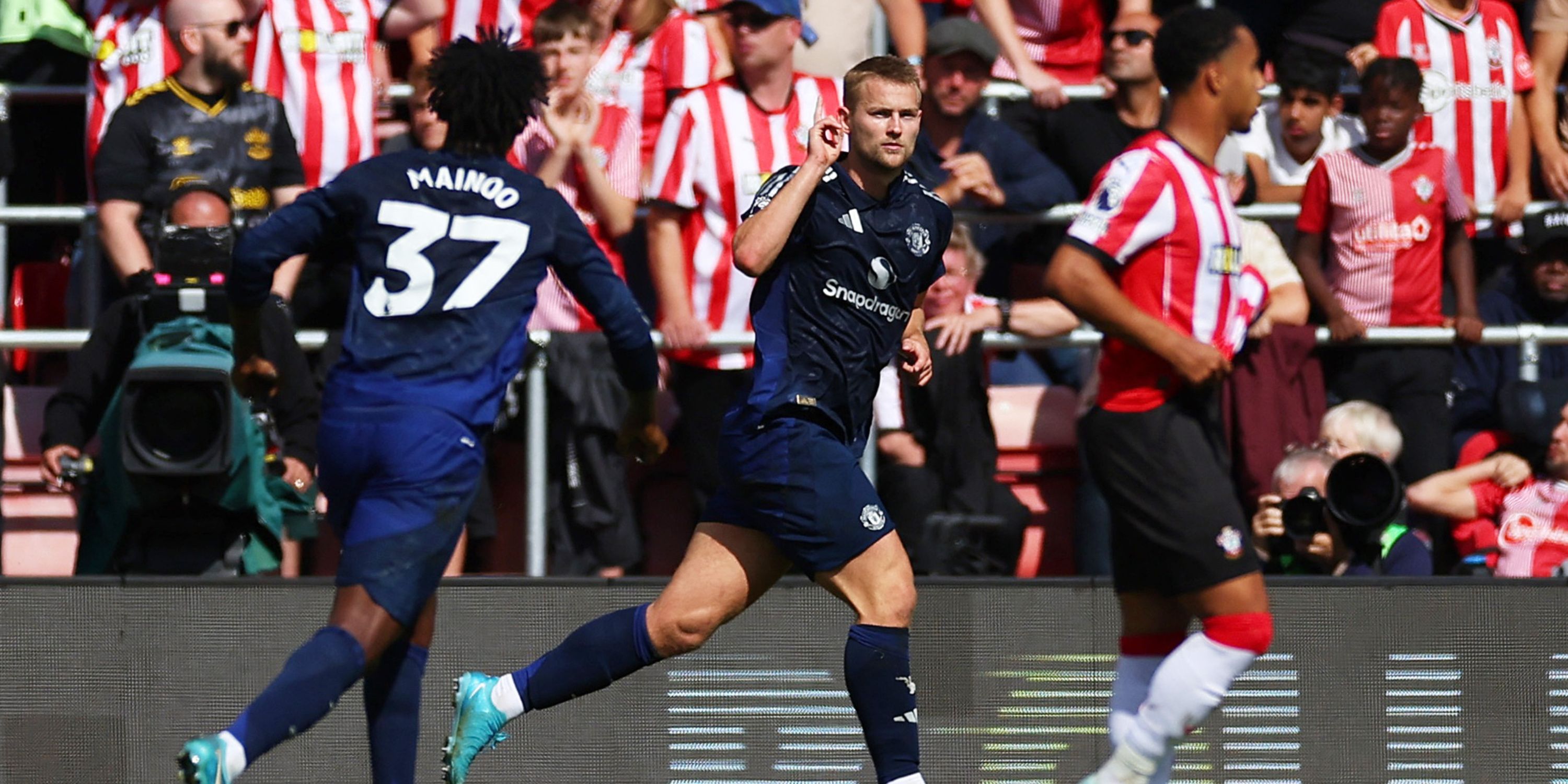 9 Best Away Kits in Man Utd History (Ranked)