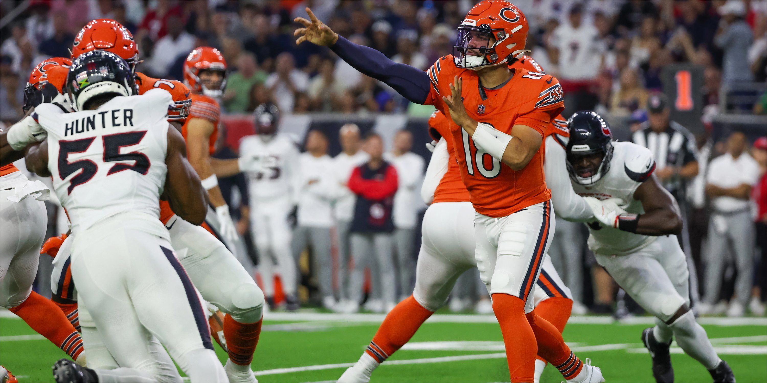 Chicago Bears quarterback Caleb Williams (18) passes against the Houston Texans in the first quarter at NRG Stadium. 