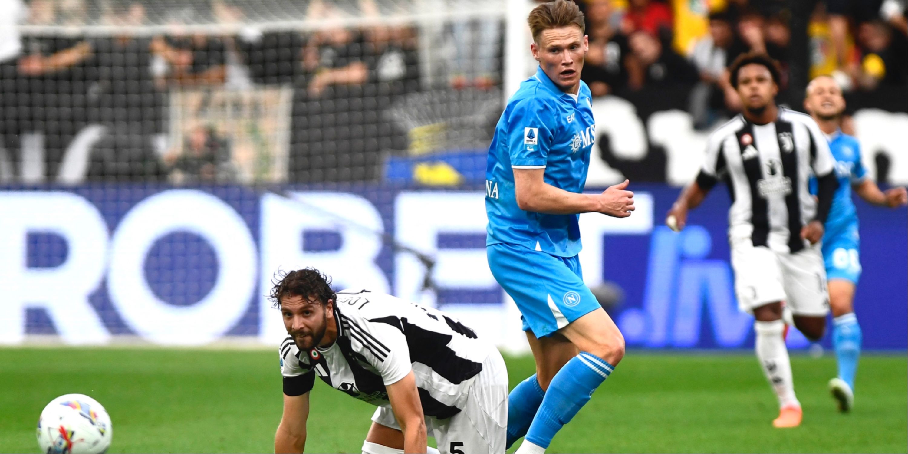 Scott McTominay in action for Napoli vs Juventus