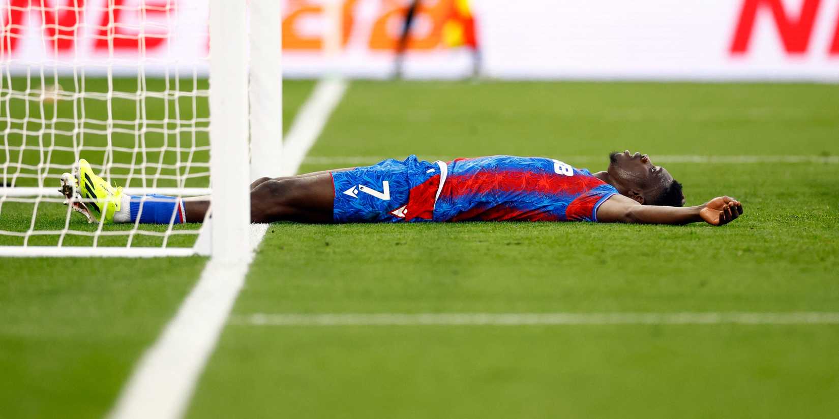 Ismaïla Sarr reacts after going close to scoring for Crystal Palace