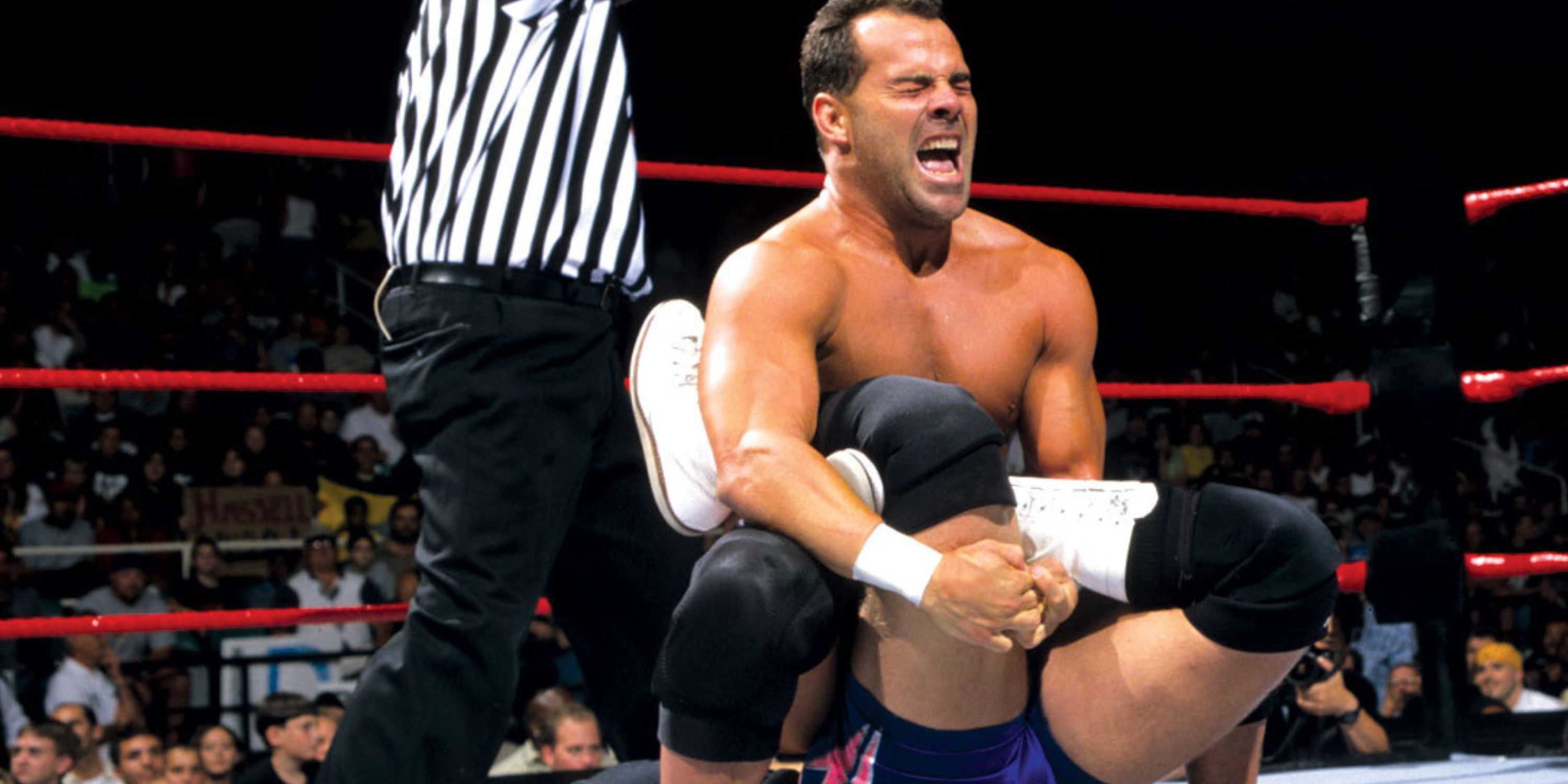 Dean Malenko applying the Texas Cloverleaf