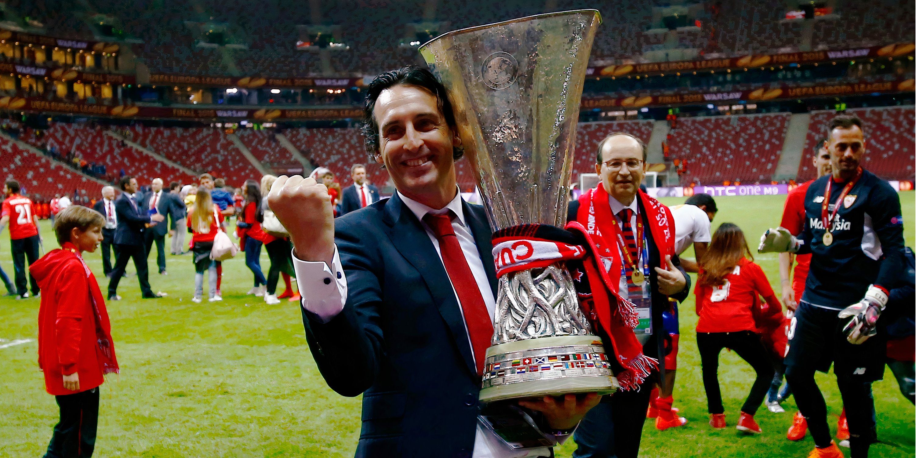 Unai Emery lifts the Europa League trophy.