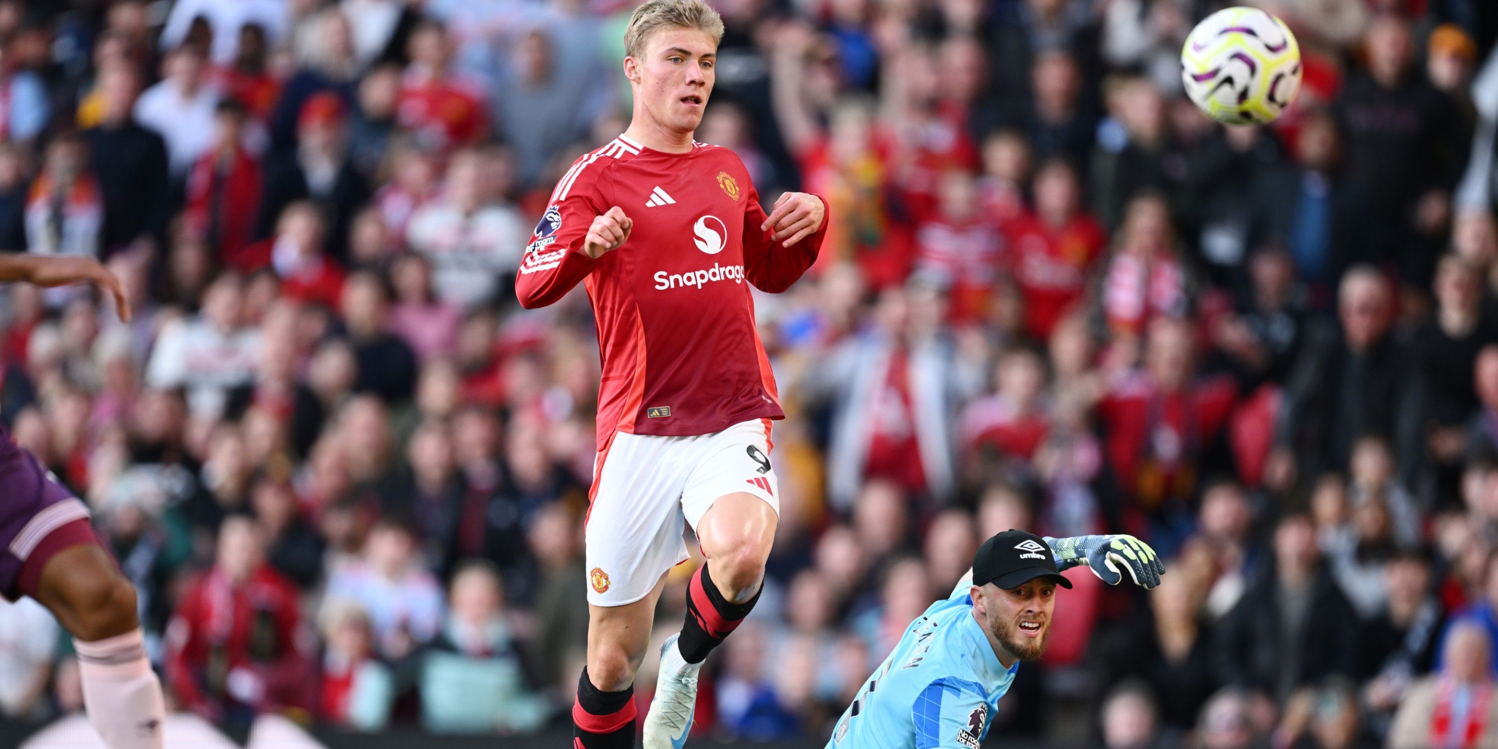 £85kp/w Man Utd Ace Earned "Standing Ovation" With "Excellent