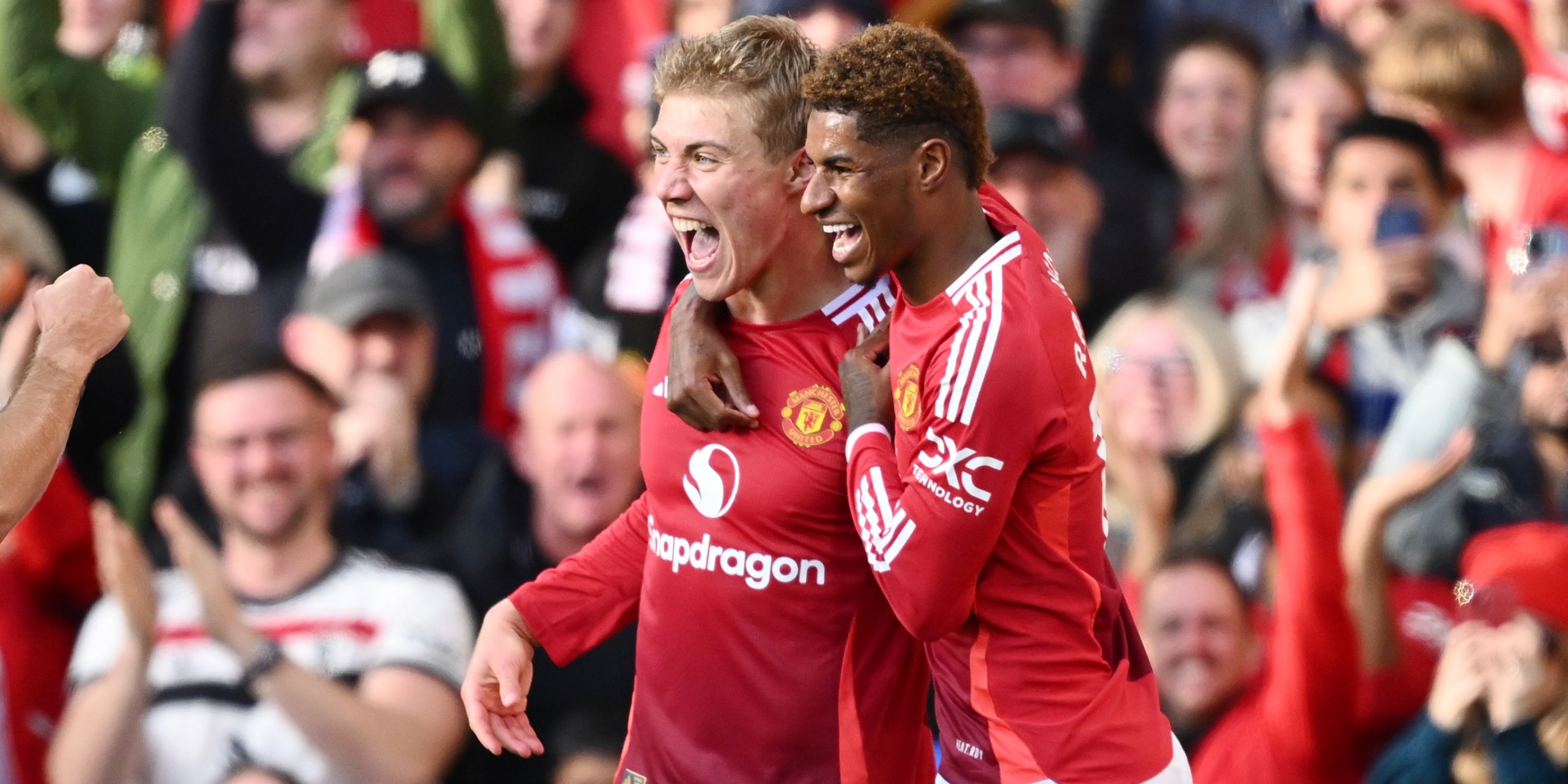 £85kp/w Man Utd Ace Earned "Standing Ovation" With "Excellent