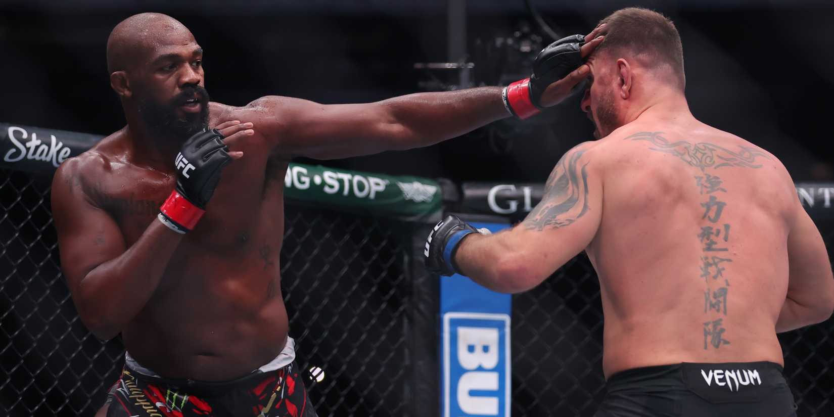 The Top 16 Tallest Fighters in the UFC Right Now