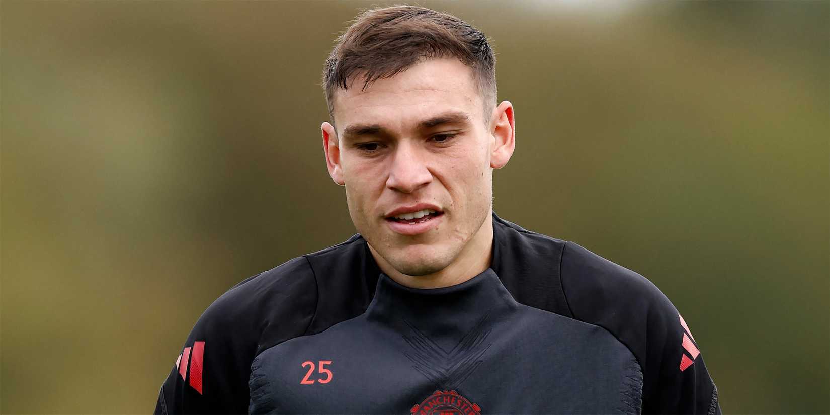Manuel Ugarte during a Manchester United training session