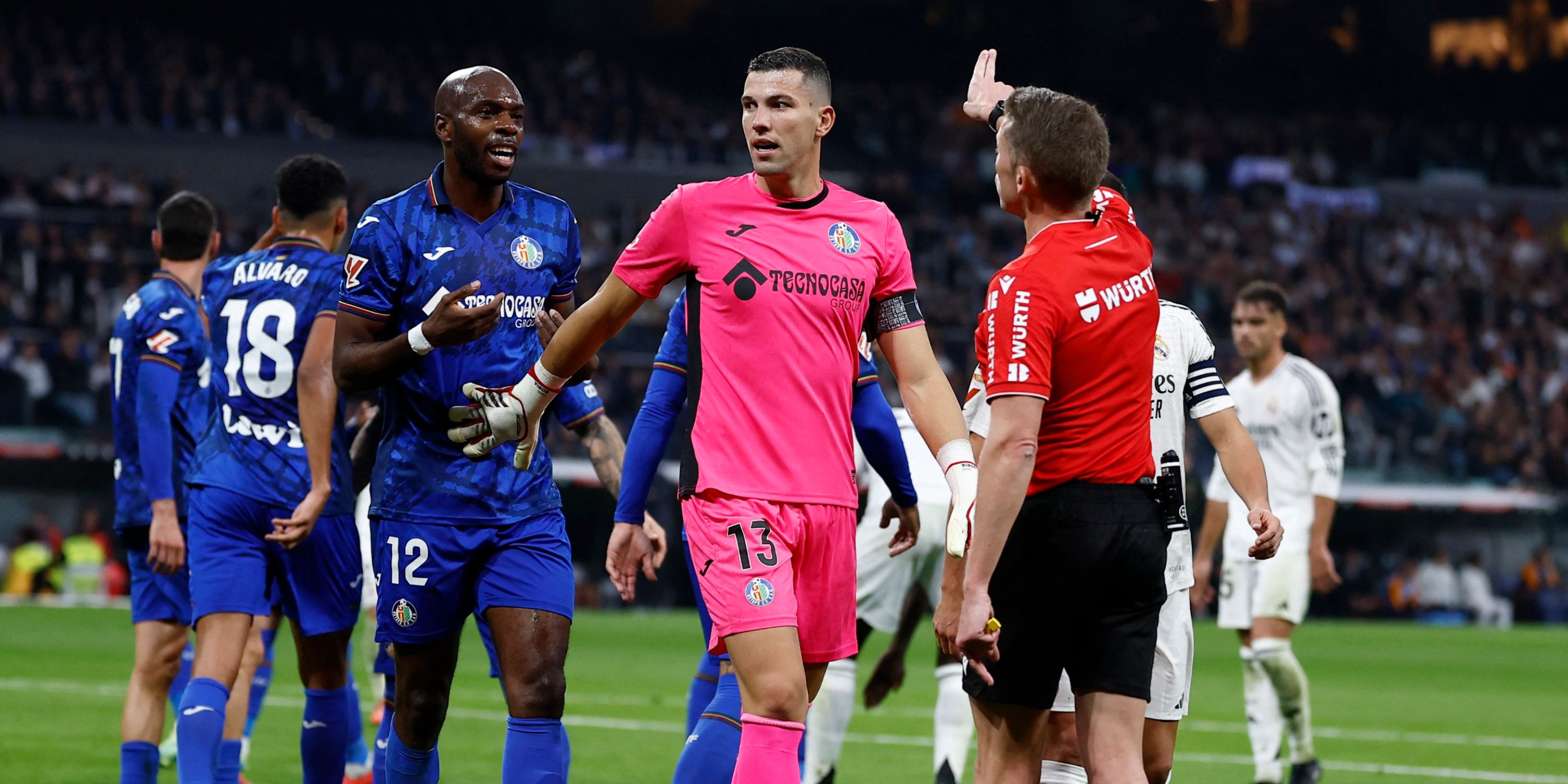 Getafe Real Madrid Liga Spanyol match in stadium