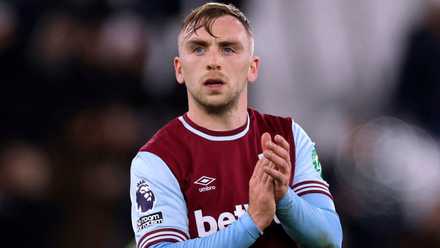 West Ham winger Jarrod Bowen claps his hands