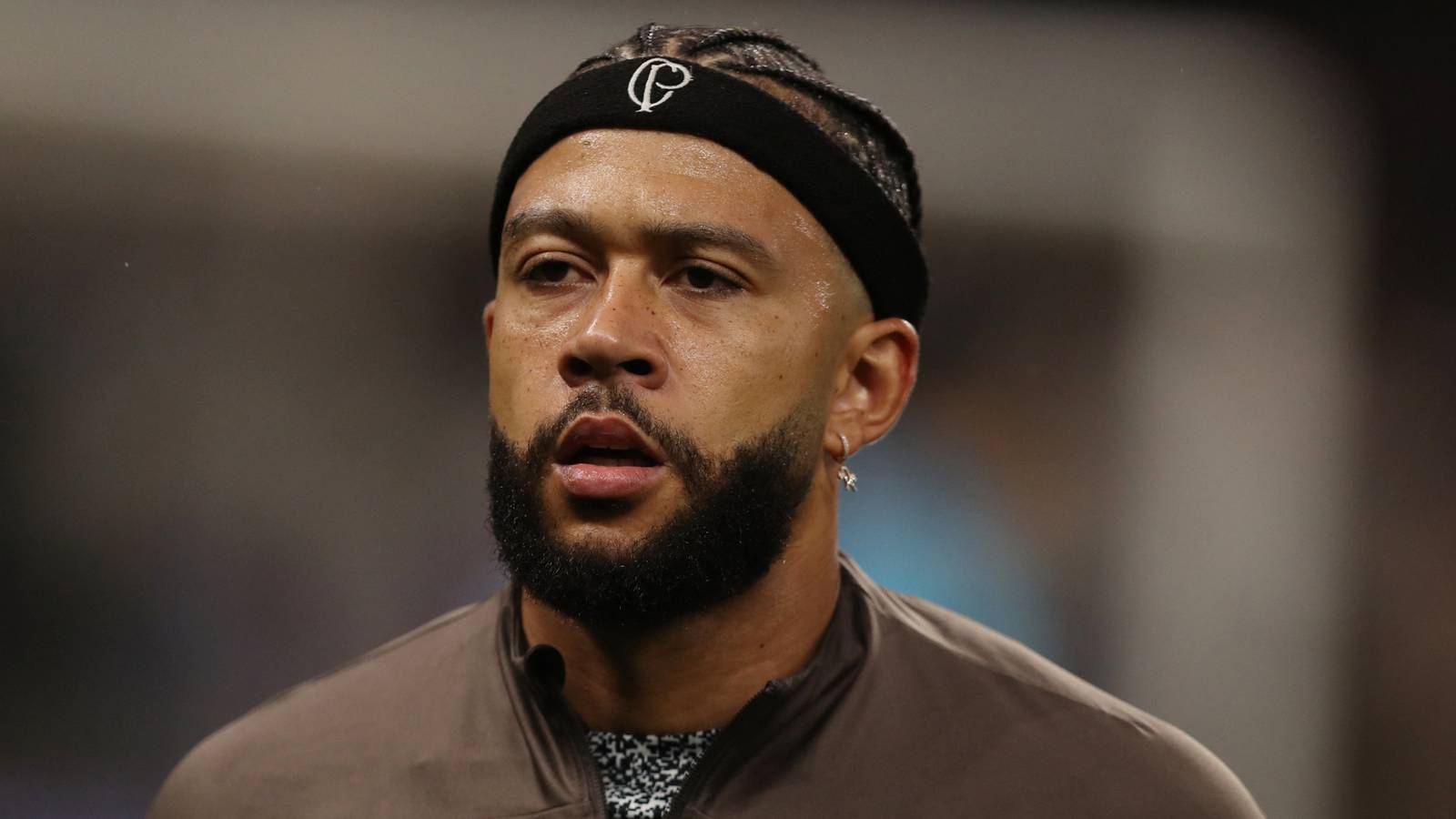 Depay's Viral Tweet Slams Corinthians Over Contract Talks