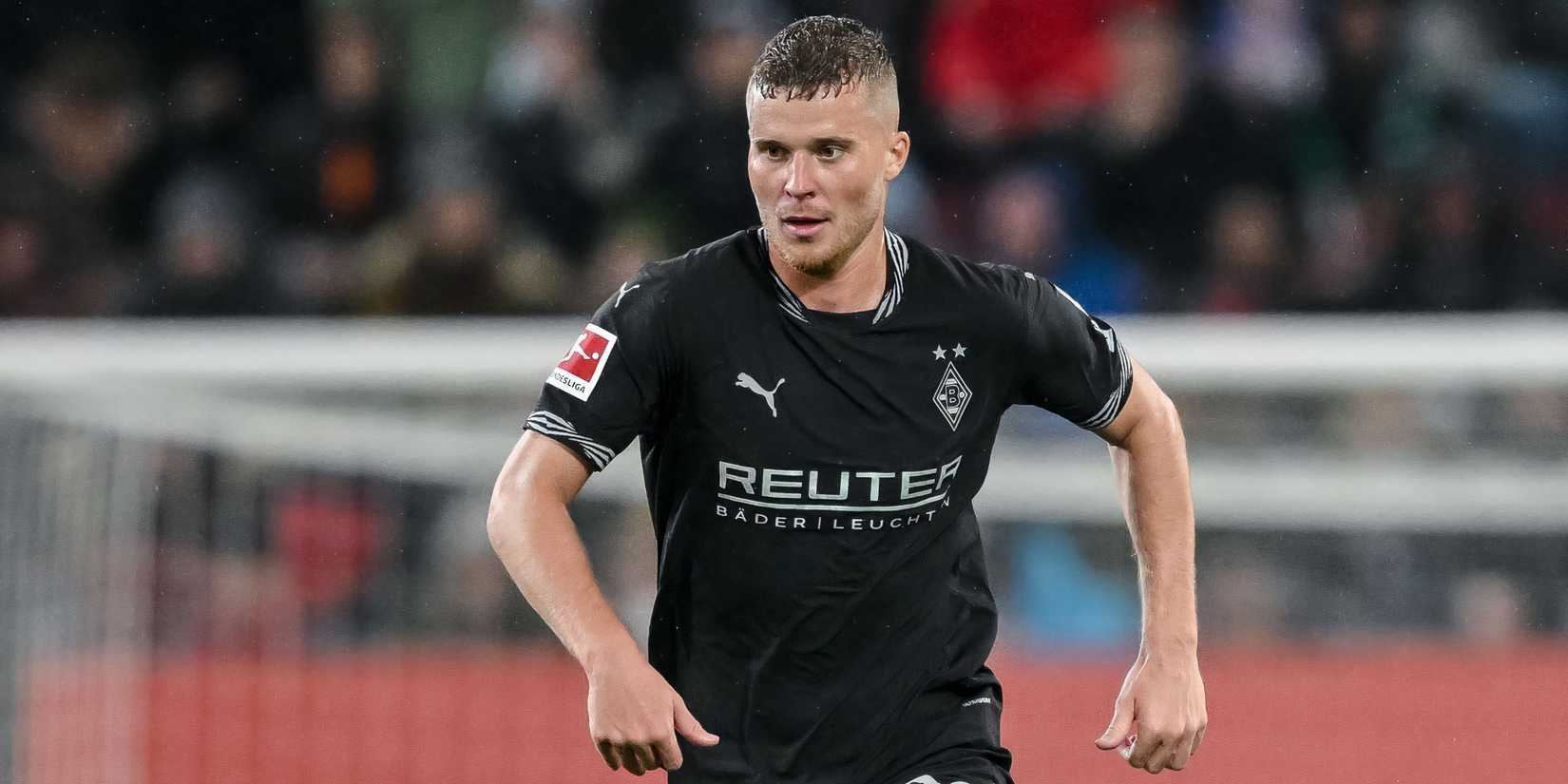 Nico Elvedi in action for Borussia Monchengladbach