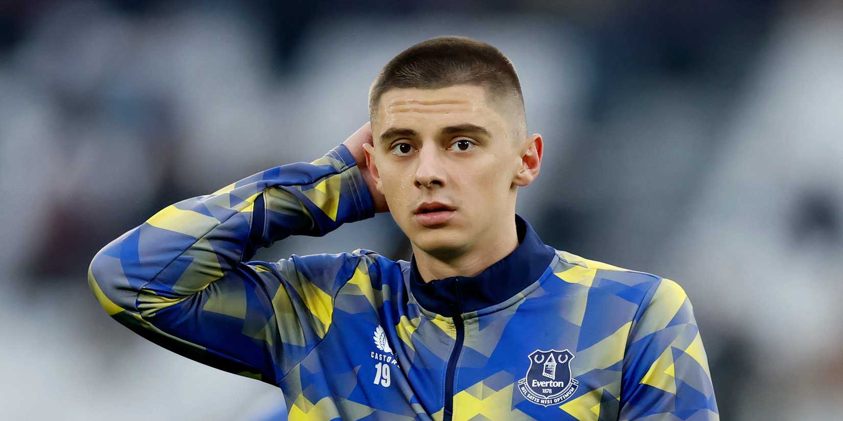 Vitalii Mykolenko Everton