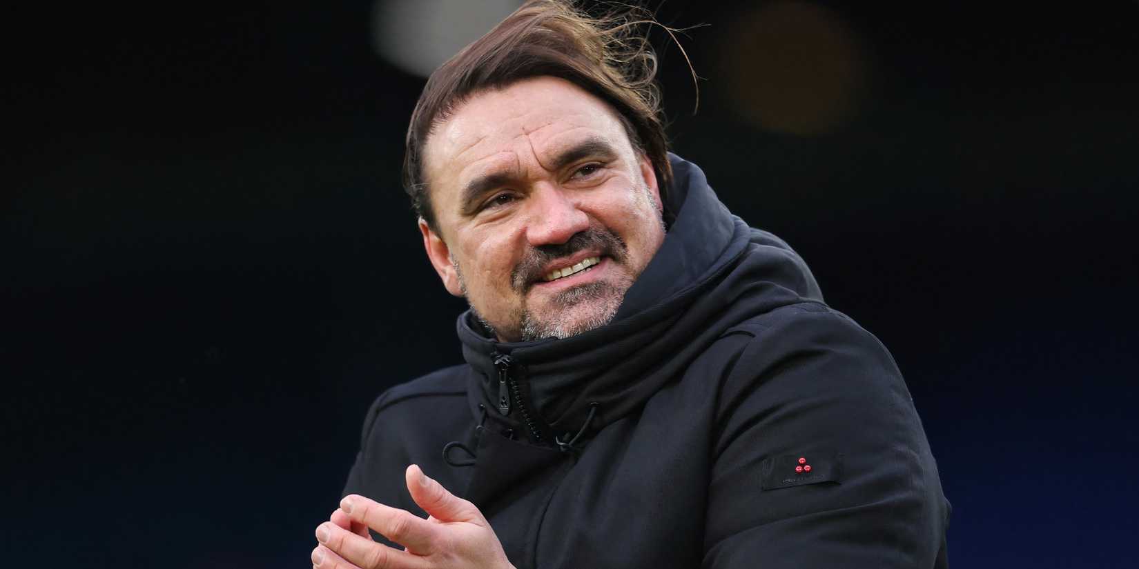 Leeds United boss Daniel Farke applauding the supporters