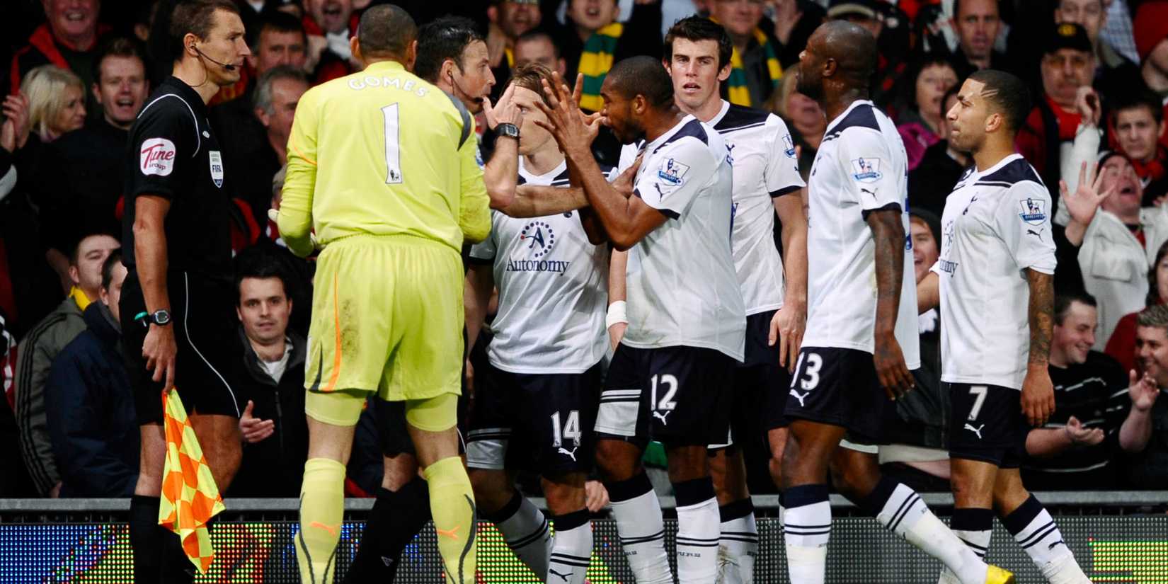 10 Worst Refereeing Decisions in Premier League History (Ranked)