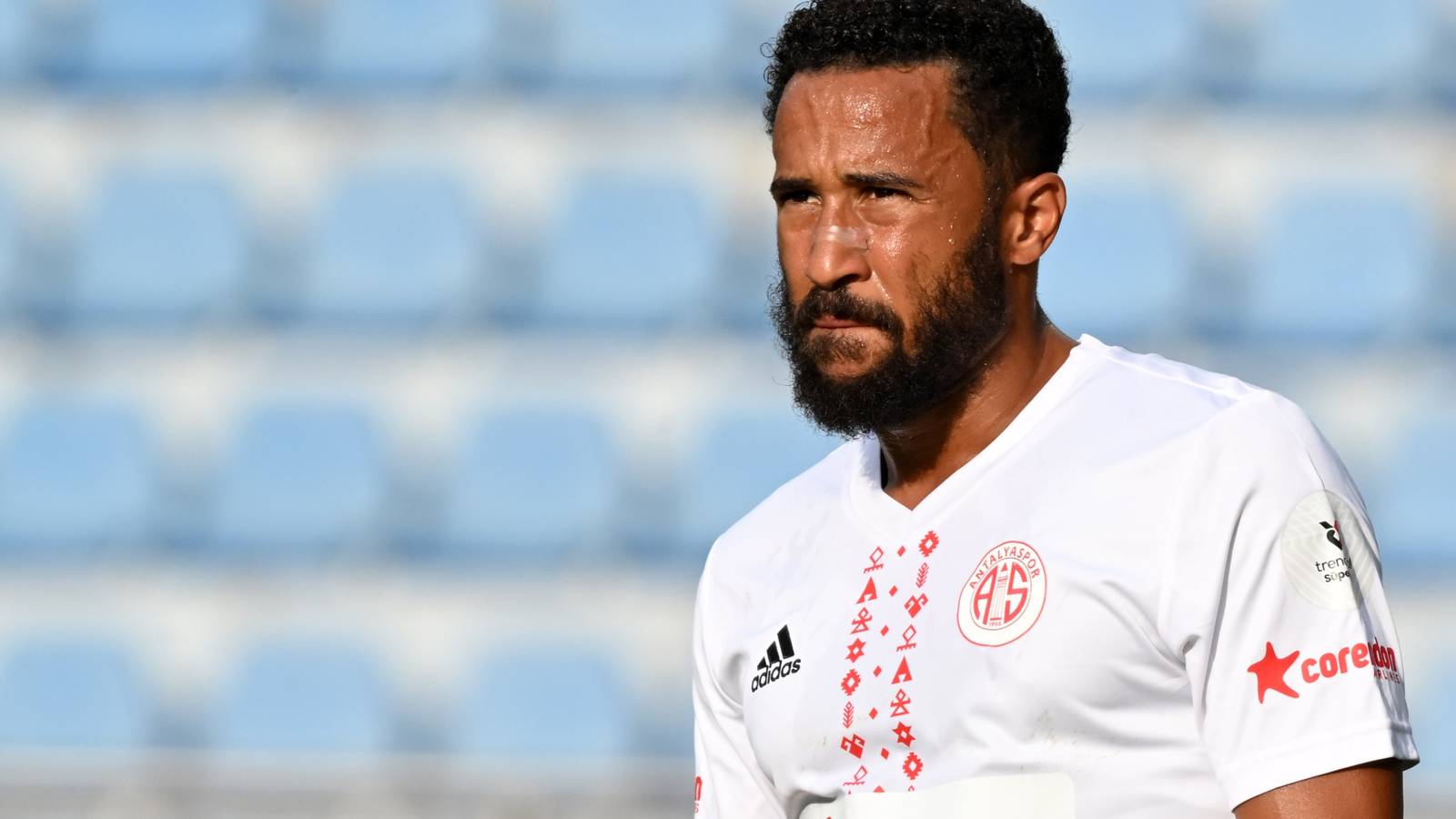 Why Andros Townsend Stares Into the Sun and Makes His Own Toothpaste