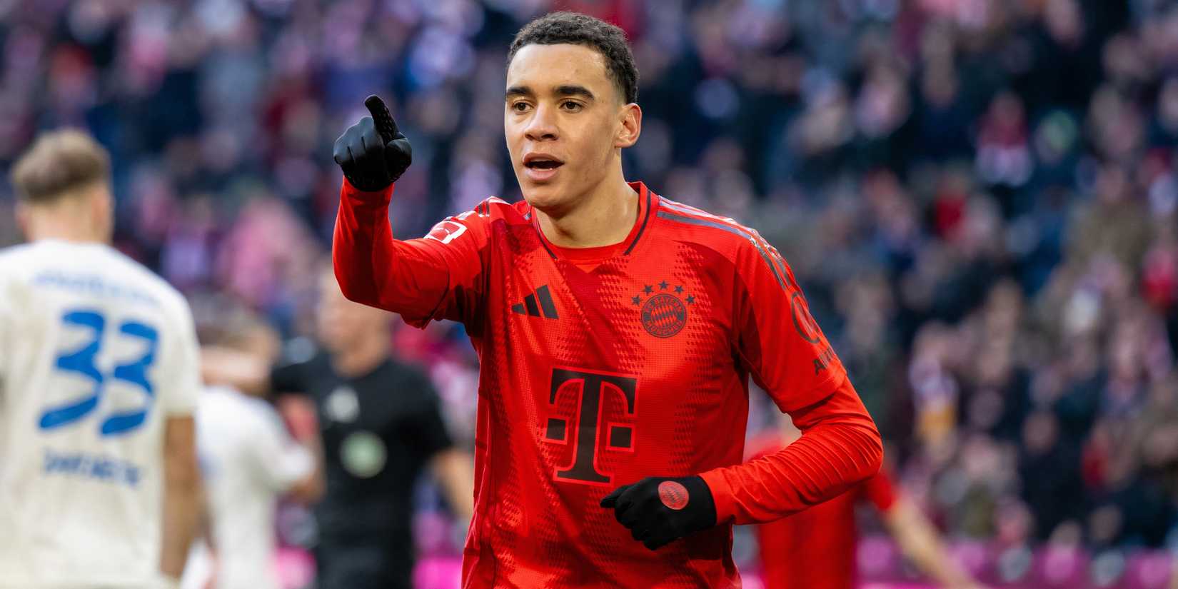 ‘Looked at’ – Laurie Whitwell Shares Update on Man Utd Interest in ...