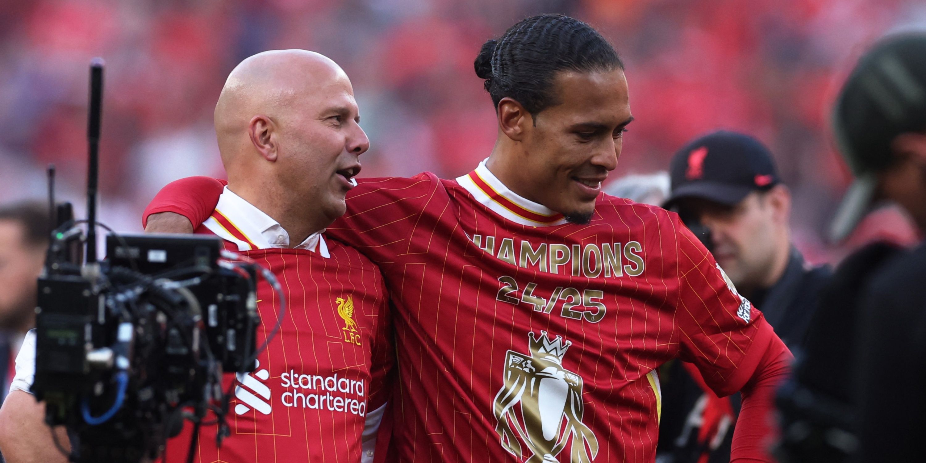 Arne Slot and Virgil van Dijk