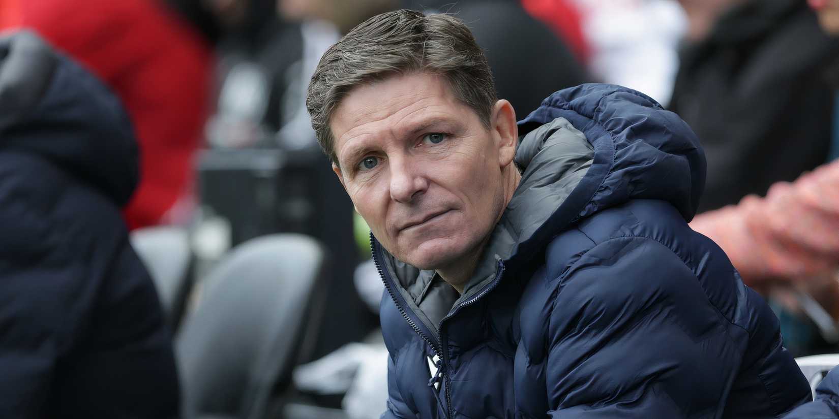 Crystal Palace boss Oliver Glasner watching on from the dugout