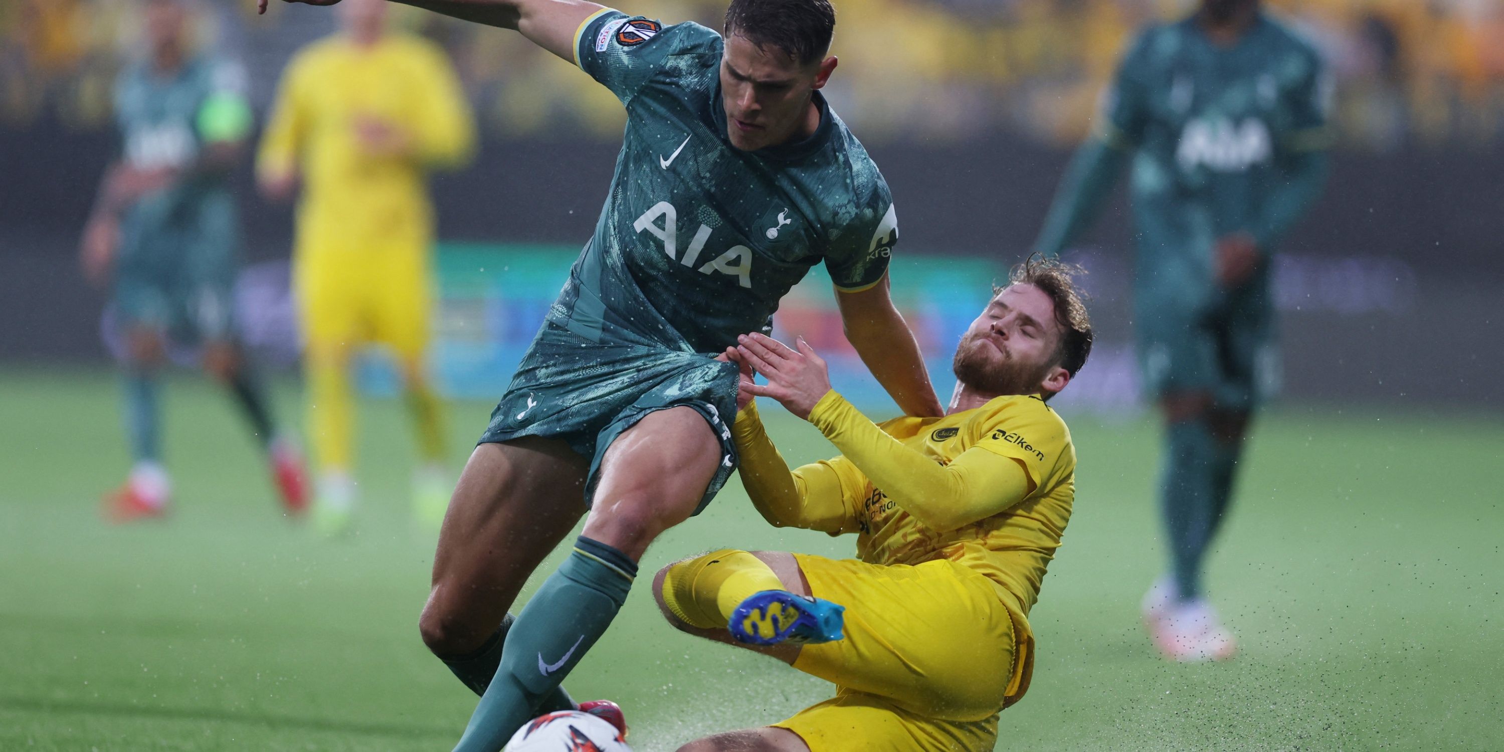 MixCollage-08-May-2025-09-36-PM-9386