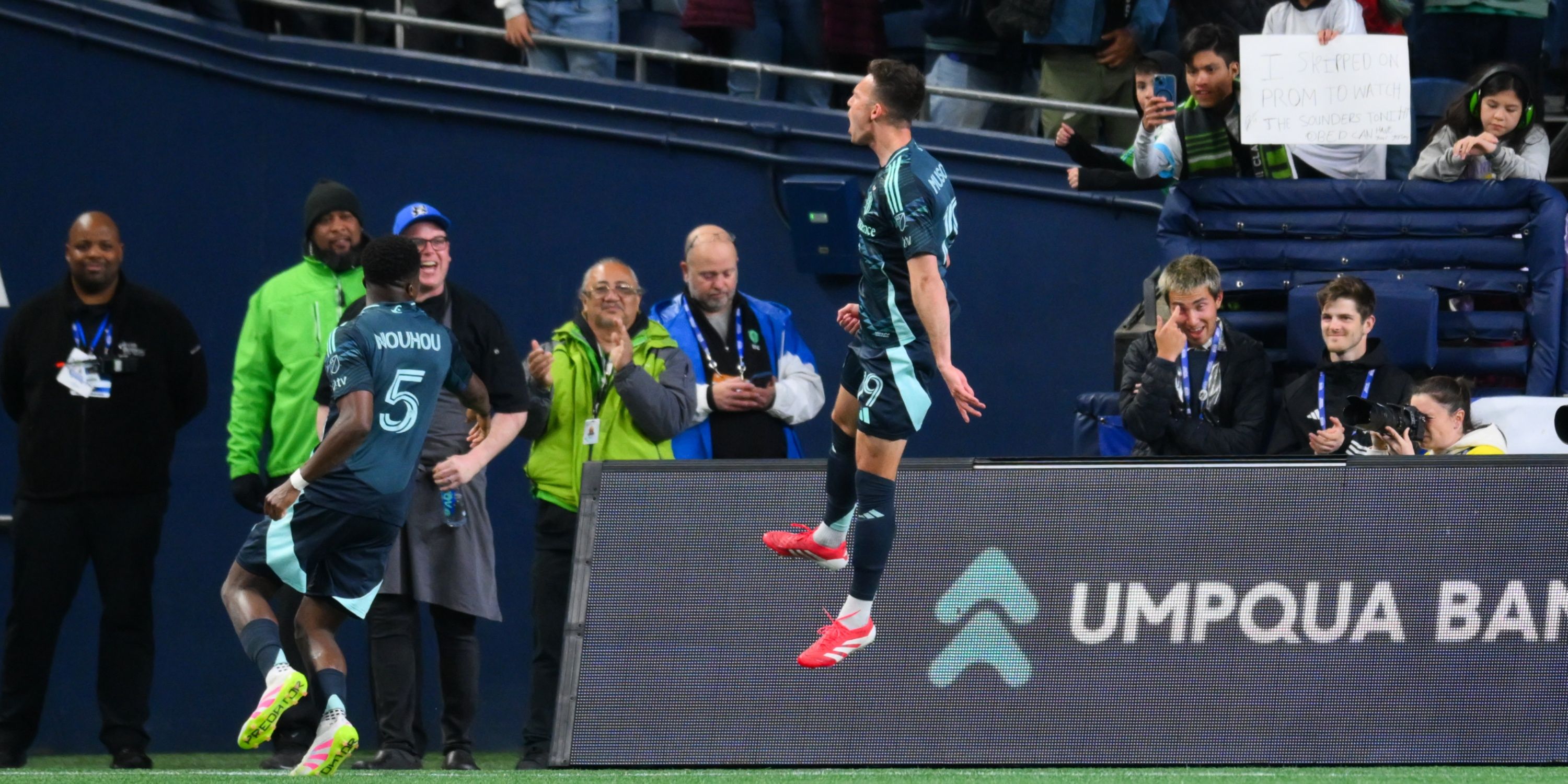 Musovski goal Seattle