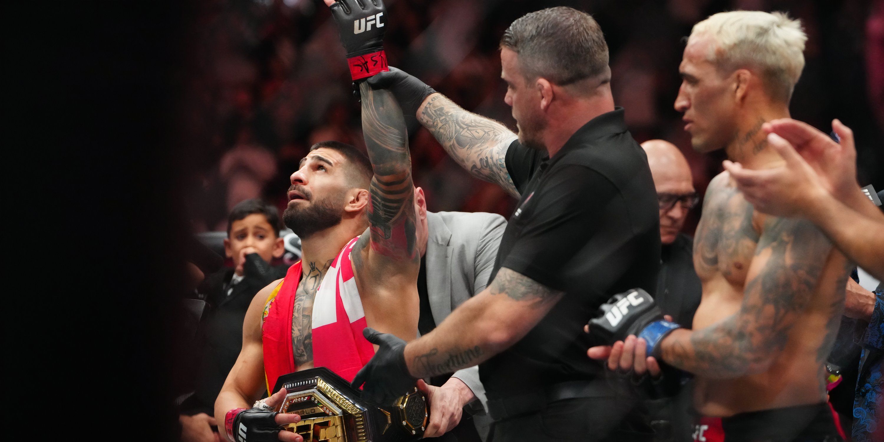 Ilia Topuria Knocks Charles Oliveira Out in First Round at UFC 317
