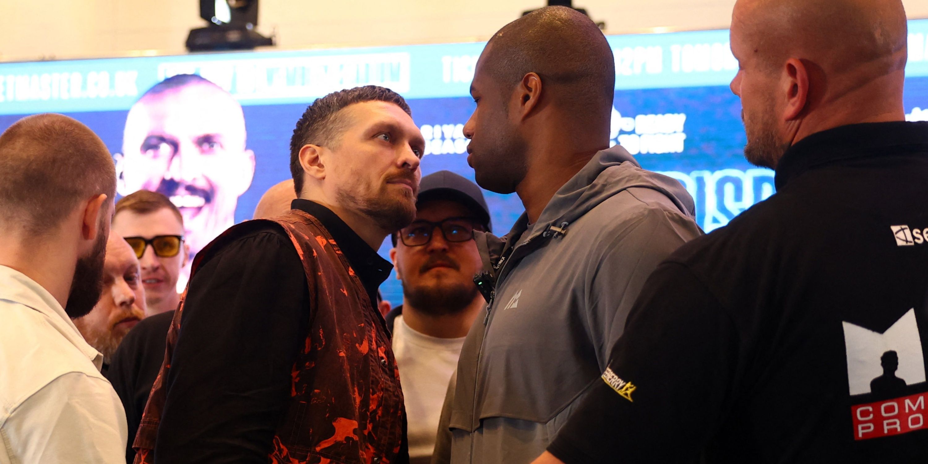 Oleksandr Usyk & Daniel Dubois Fight Purses Leave Joe Rogan Stunned