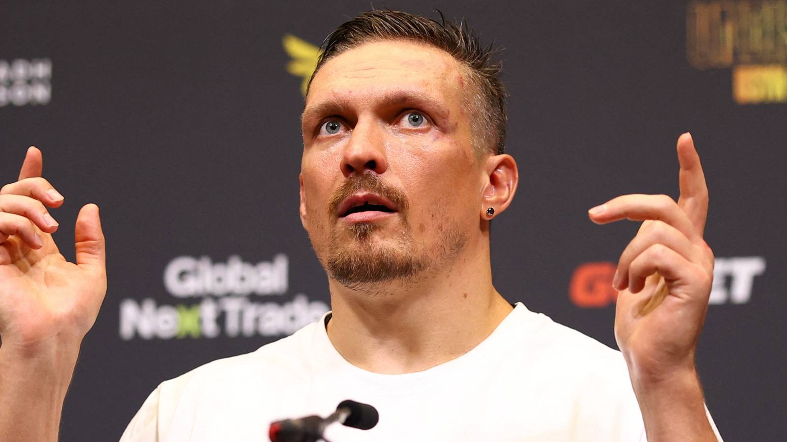 Oleksandr Usyk Accused of Taking 'Big Risk' as He Reveals Final Opponent of His Career