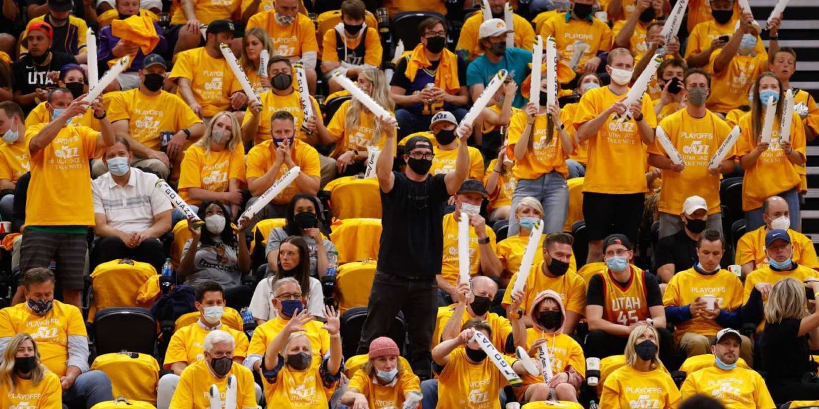 AI Named and Ranked 10 Best NBA Fanbases of All Time