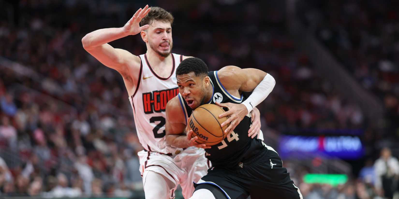 Alperen Sengun Giannis Antetokounmpo