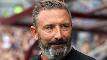 Derek McInnes in the Hearts dugout