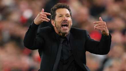 Atletico Madrid coach Diego Simeone reacts vs Liverpool