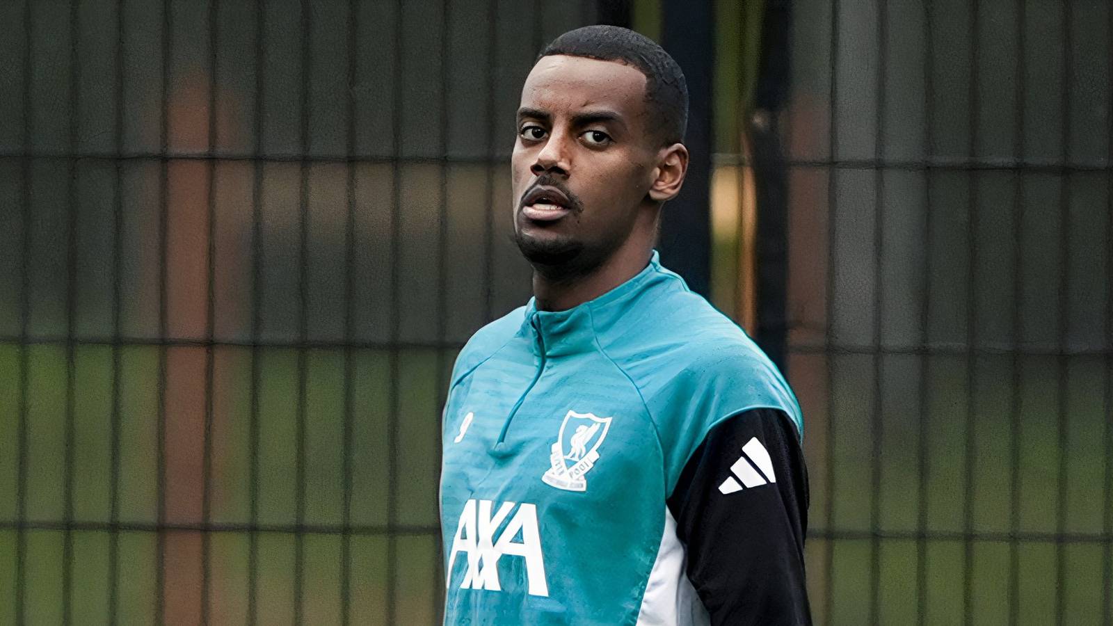 Alexander Isak – Vươn Mình Thành Sát Thủ Hàng Đầu Premier League