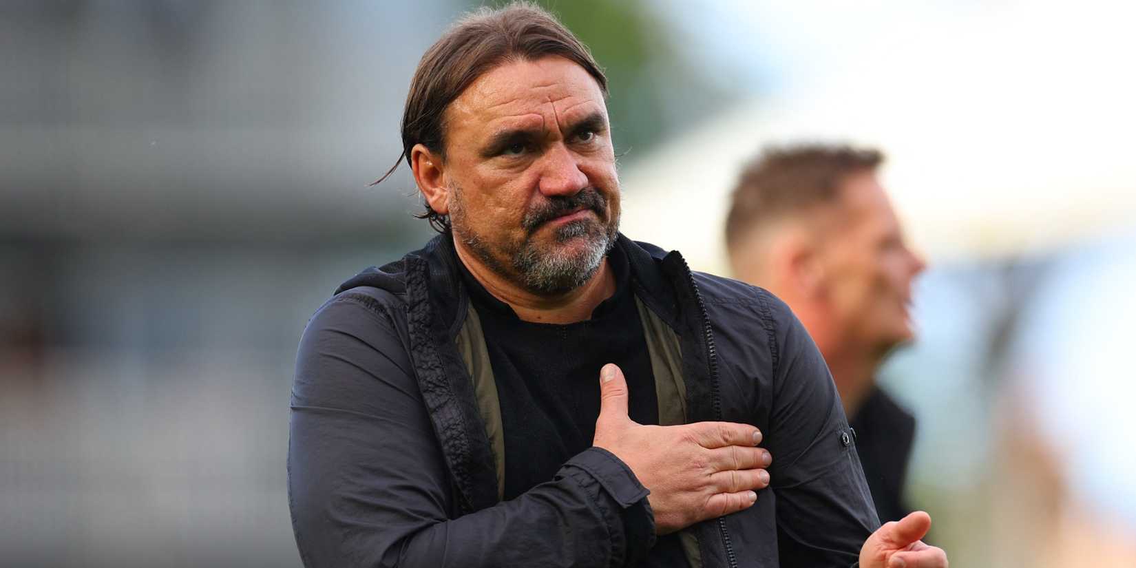 Pelatih Leeds United, Daniel Farke, menunjukkan apresiasi kepada pendukung