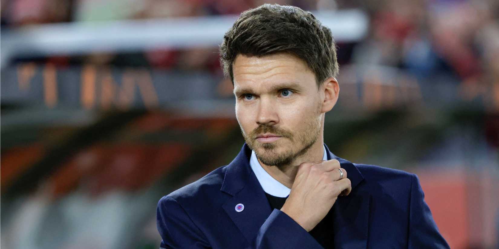 Rangers boss Danny Rohl watching on from the touchline