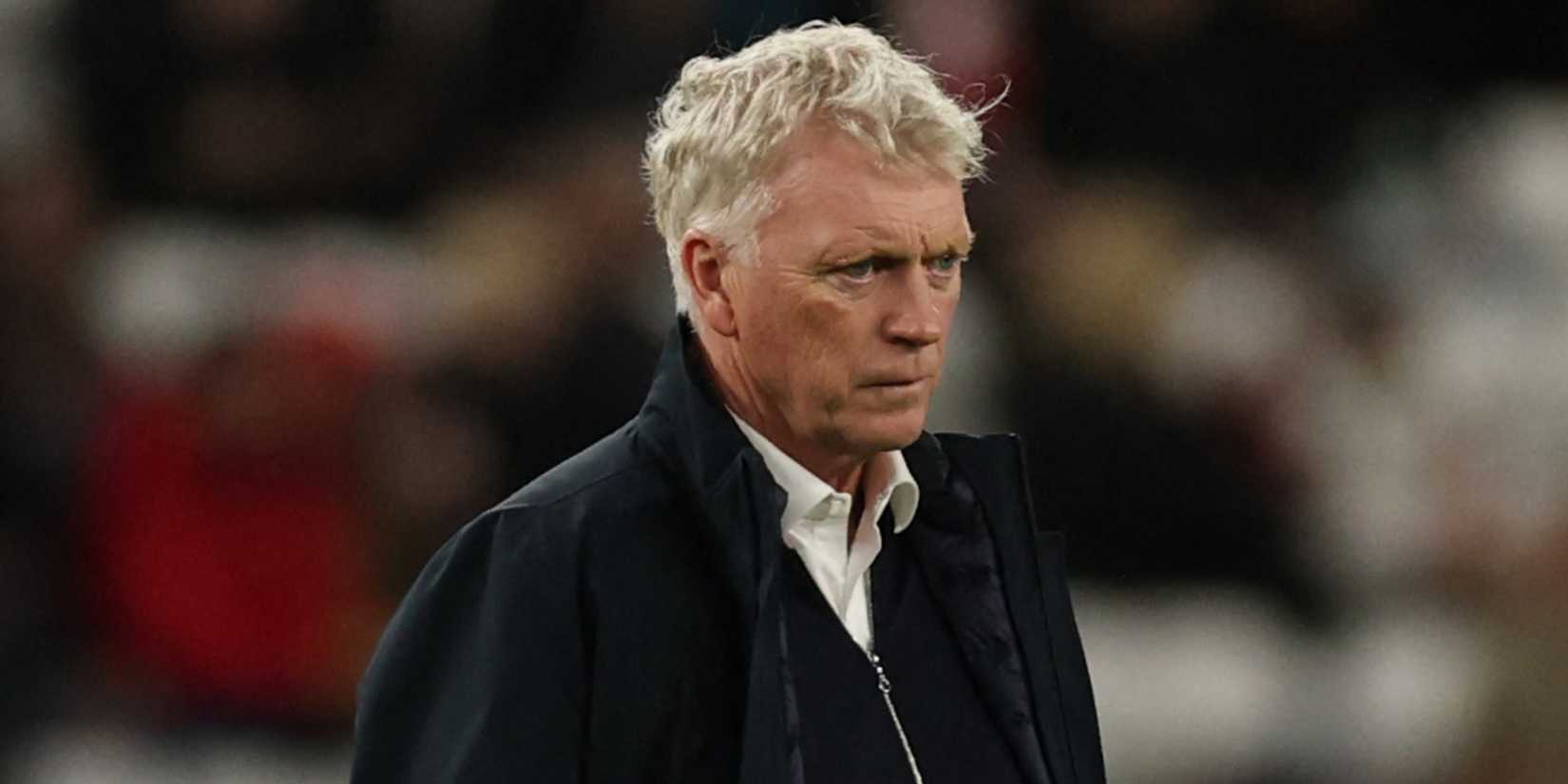 David Moyes watching the warm up ahead of Sunderland 1-1 Everton.