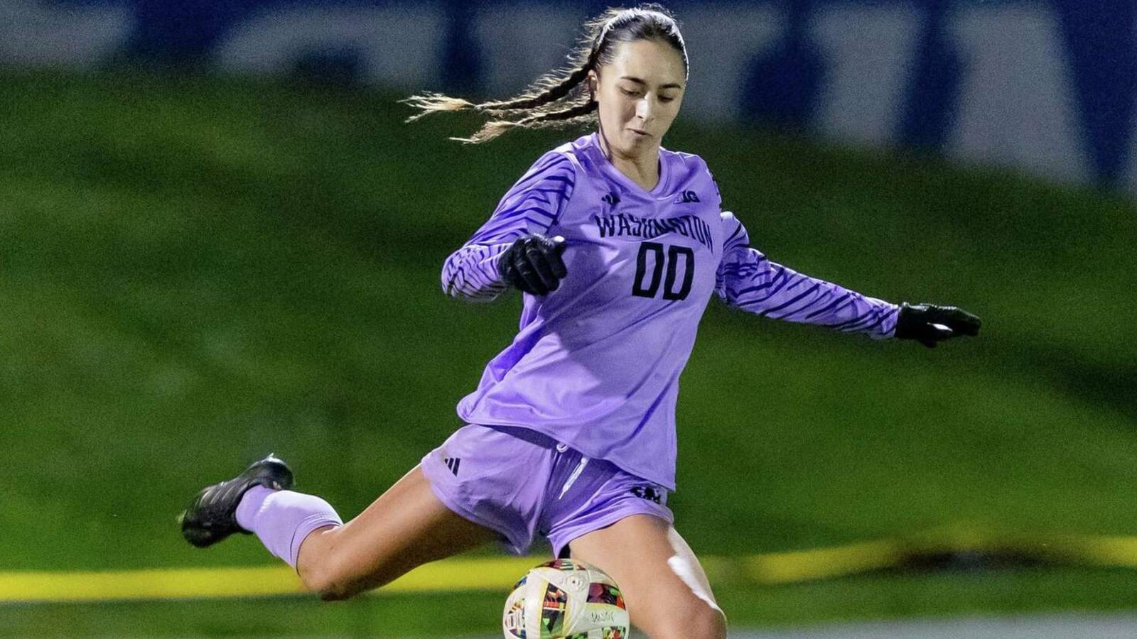 University of Washington Goalkeeper Mia Hamant Dies at 21 From Kidney