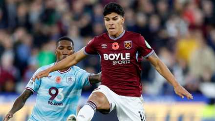 West Ham United Midfielder Mateus Fernandes in Premier League Action