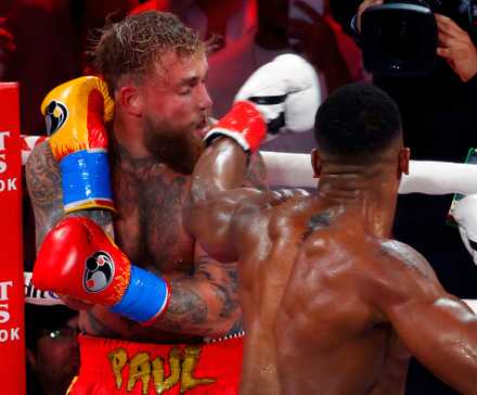 Anthony Joshua knocked out Jake Paul