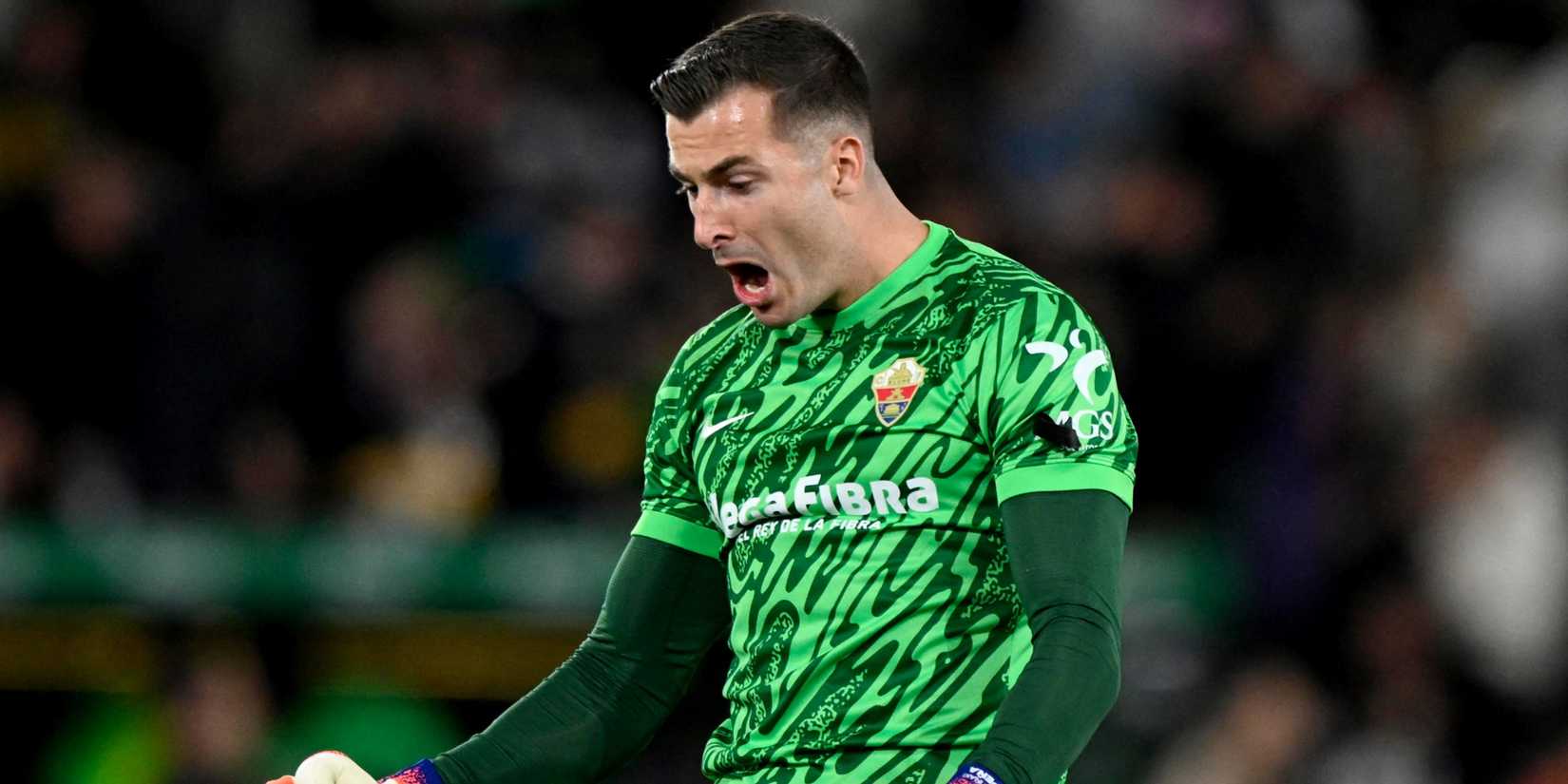 Elche MixCollage-30-Jan-2026-11-35-AM-728